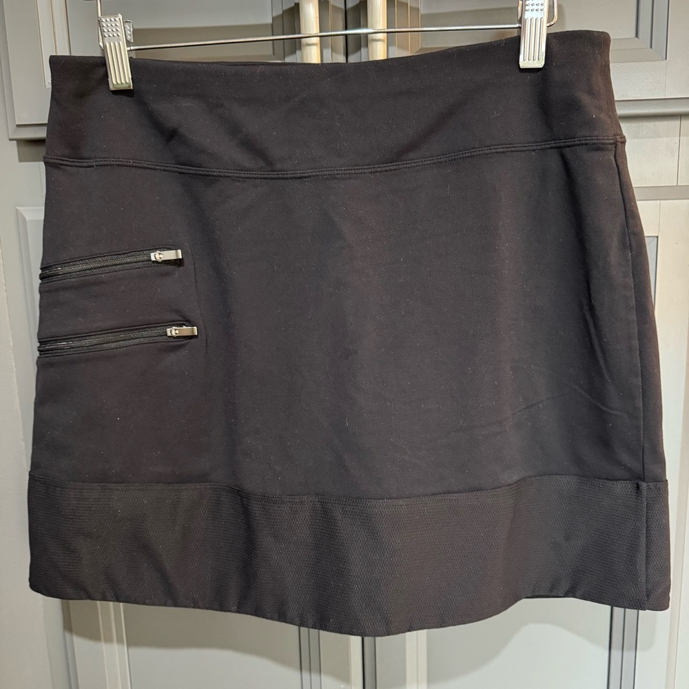 Athleta black zip moto skirt with shorts M
